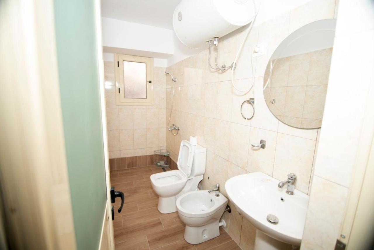 Hotel Her Wlora Zewnętrze zdjęcie