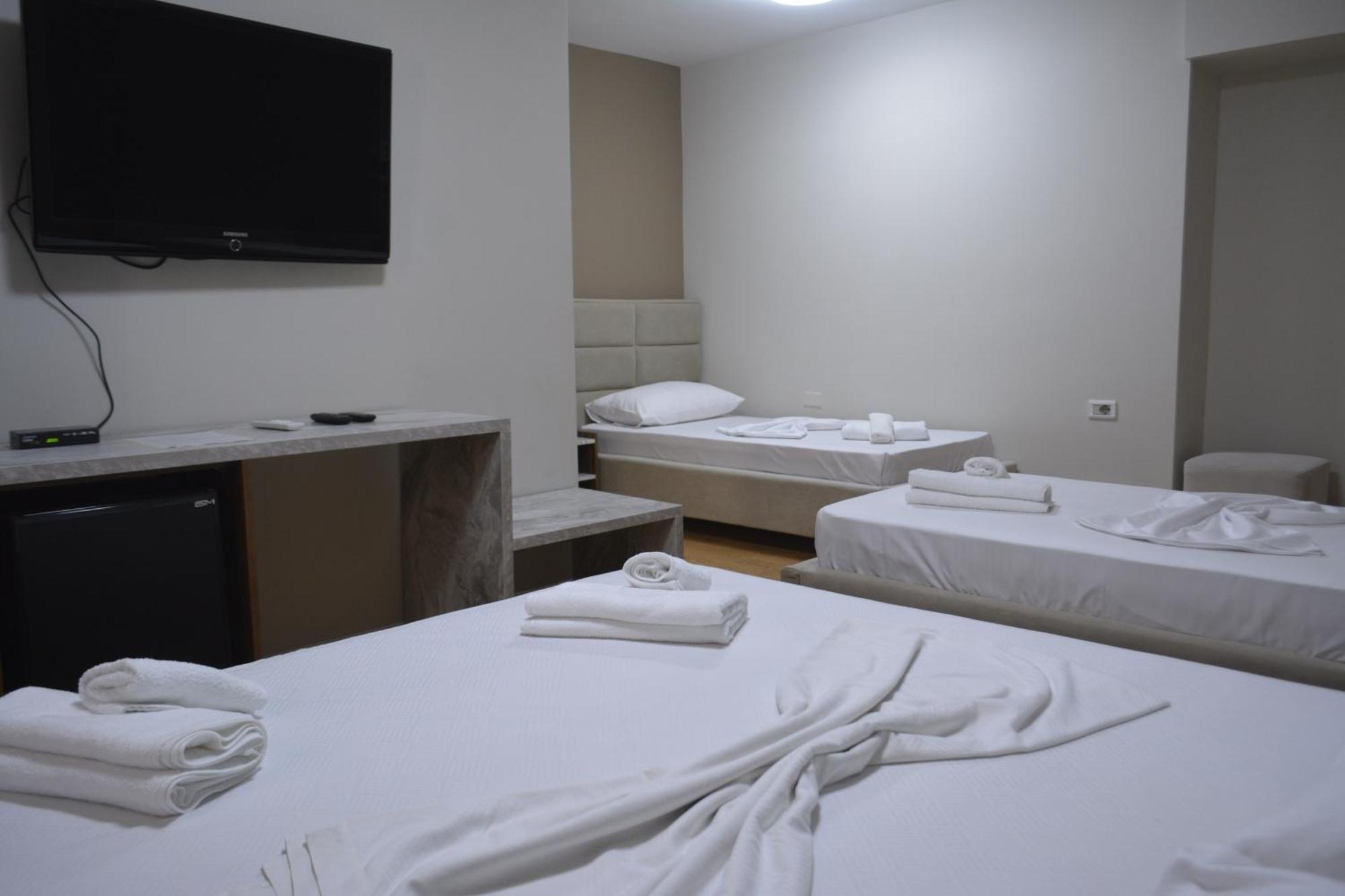 Hotel Her Wlora Zewnętrze zdjęcie