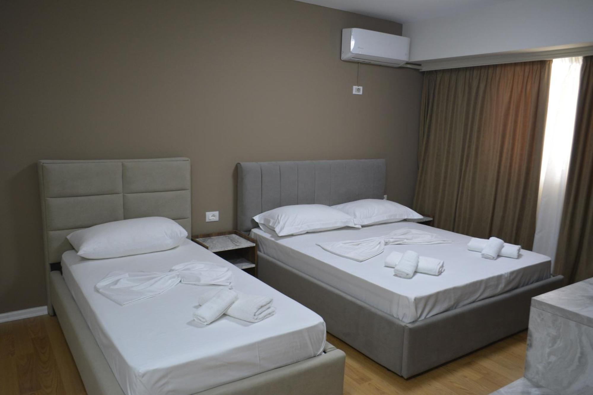 Hotel Her Wlora Zewnętrze zdjęcie